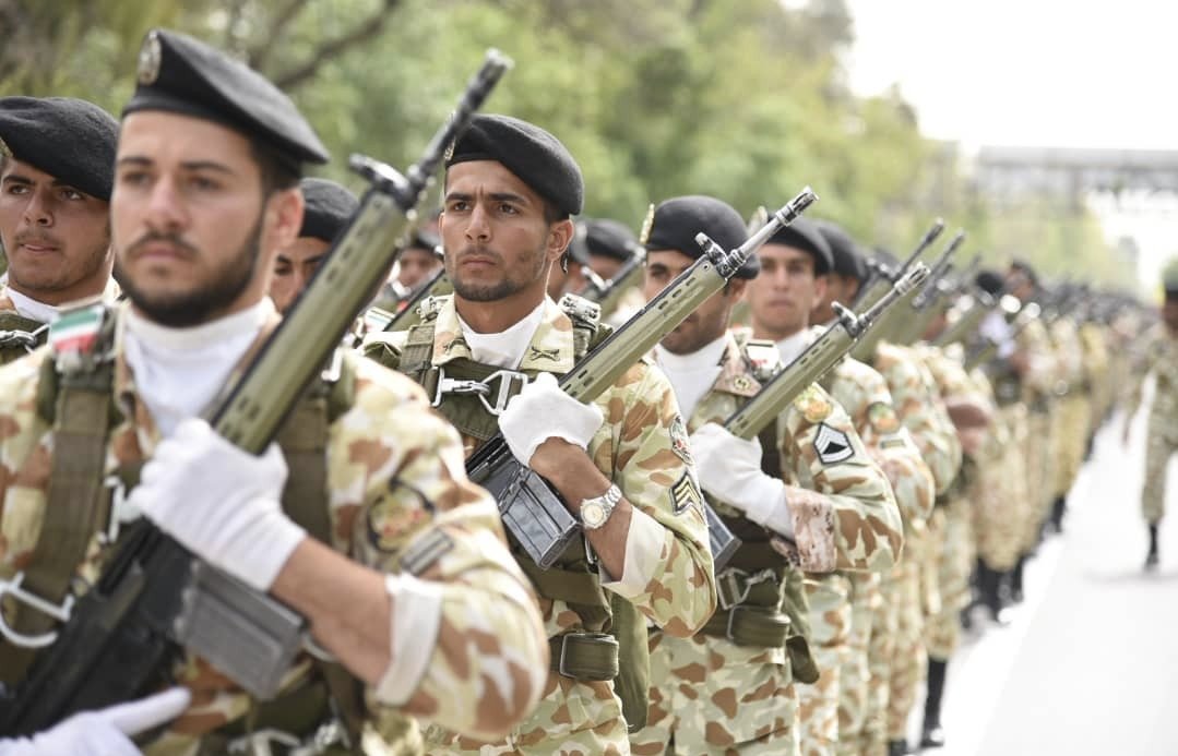 nilofarabaszade's tweet image. در همه‌ی سالهای پس از پیروزی انقلاب اسلامی ، نیروهای #ارتش_انقلابی 
با تمام توان به حفظ تمامیت ارضی ایران عزیز و صیانت از استقلال کشور مشغول بوده و همیشه #جانفدای_مردم  بودن ؛
 ما همیشه قدردان جانفشانی‌های عزیزان ارتشی هستیم