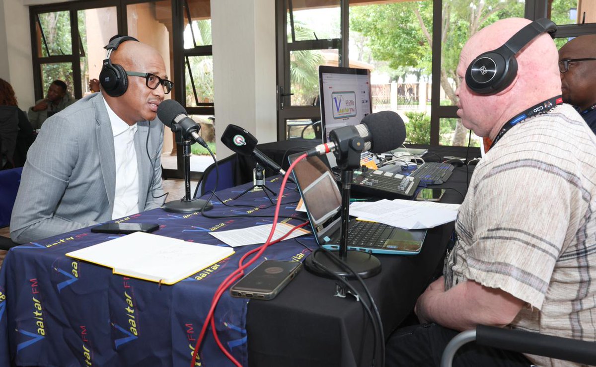 GovernmentZA's tweet image. 📸📸  | Deputy Minister in the Presidency Kenny Morolong hosted a G20 Community Dialogue at the Naledi Local Municipality, North West province. 

This dialogue forms part of year-long G20 awareness outreach programmes by the Department of Government Communications and Information…