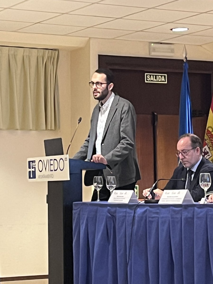 geab_uo's tweet photo. Proud of the XLVI San Alberto Magno Award for Doctoral Theses granted by @Alquimicos_  to Guillermo Redondo (GEAB) for his outstanding work. Congratulations, Guillermo, a truly well-deserved recognition! Thanks to @Alquimicos_ for the support! @uniovi_info @Fac_Quim_Uniovi https://t.co/N7x2d54qId