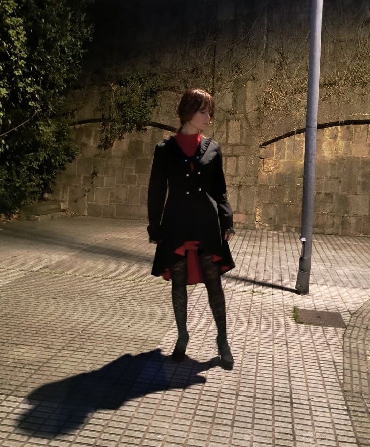 Sagutxis's tweet image. POV: you're meeting the coolest, most mysterious, charming, nonchalant, powerful, cute, stylish Toreador of the Camarilla