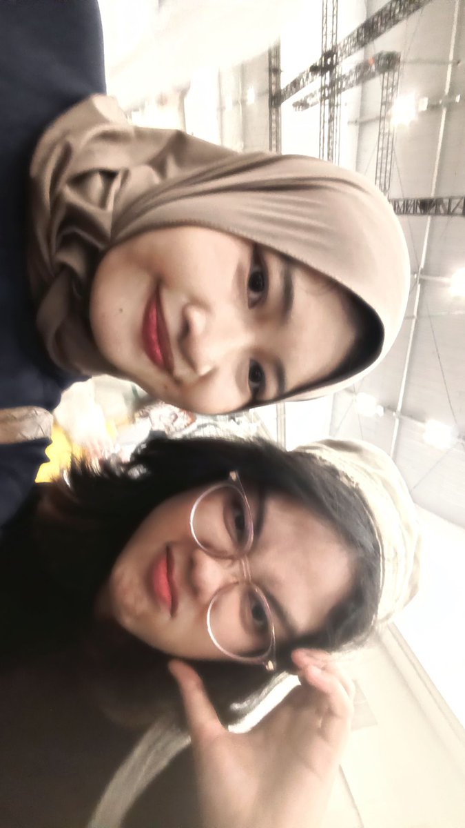 lia tweet media