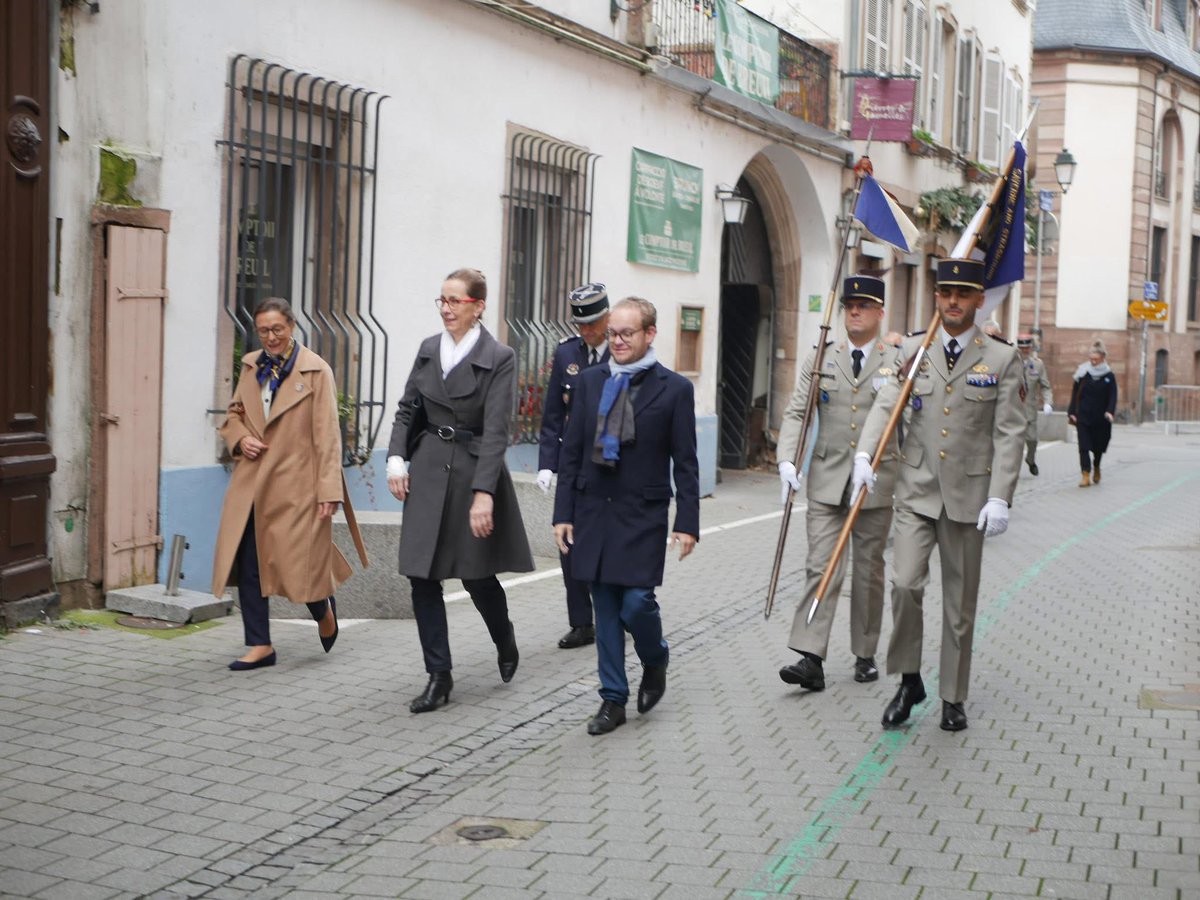 PJakubowicz's tweet image. « Jurez de ne déposer les armes que lorsque nos couleurs, nos belles couleurs, flotteront sur la cathédrale de Strasbourg. » 🇫🇷

Cérémonies du 81e anniversaire de la libération de #Strasbourg. 

Reconnaissance éternelle aux combattants de la #liberté.