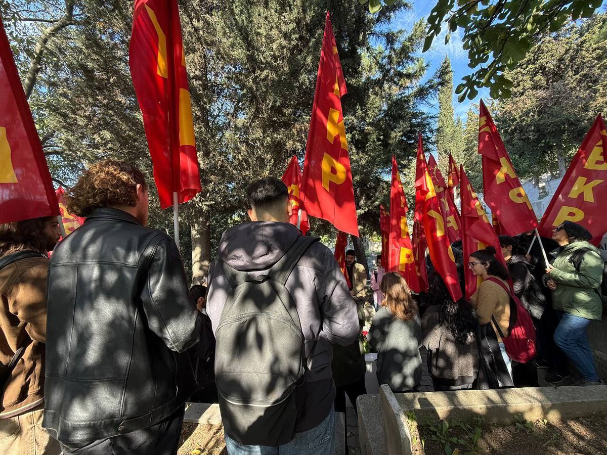 Mustafa Hayrullahoğlu’na ve Talip Öztürk’e sözümüz Sosyalist Türkiye!

Bugün, 43 yıl önce darbeciler tarafından gözaltına alınıp işkenceyle katledilen Tarihsel TKP Merkez Komitesi üyesi ve İstanbul İl Sekreteri Mustafa Hayrullahoğlu (Deniz Yoldaş) ile 46 yıl önce öğretmenlik