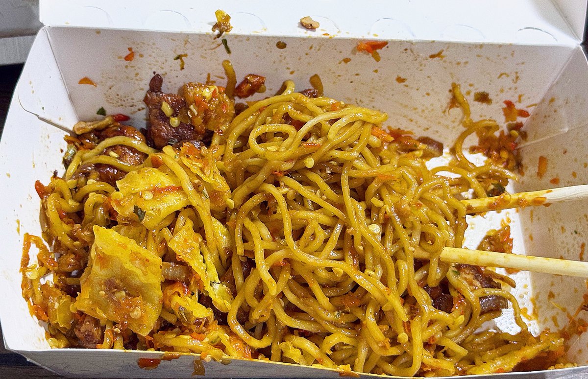 afrkml's tweet image. Akhirnya aku menemukan cara agar Gacoan lv 8 bisa beneran pedes wkwk. Tulis note “Minta tolong cabenya kasih lebih banyak yaa krn lv 8 belum pedes!”

Eh dikasih segepok beneran itu cabe dan pedesnya jadi ENAKKKK hahaha