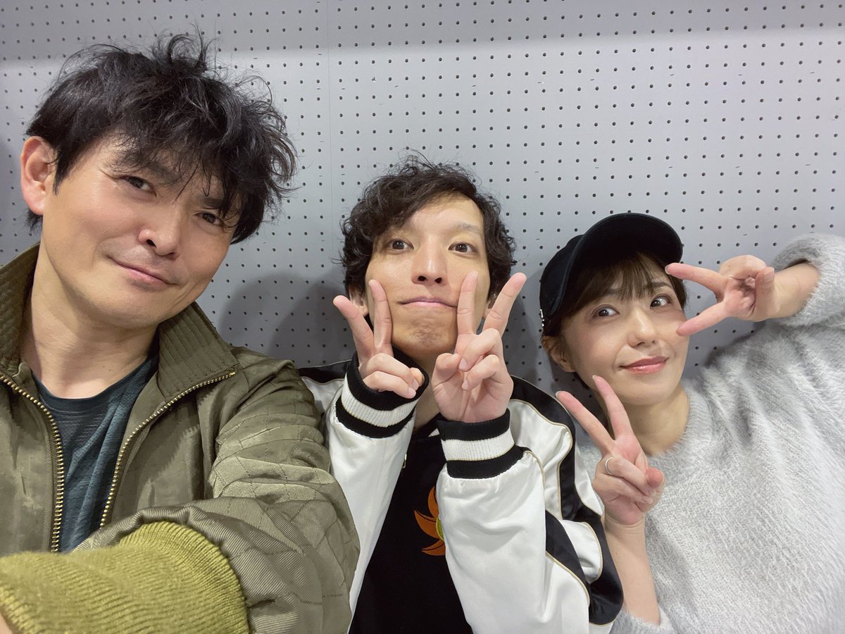 otakeELI's tweet image. #社中パンジャン 初日まで【あと5日】！

大貴くん+井俣さんと！初めましての #三好大貴 さん。めっっっちゃ歳下だって知ってるけど｢お兄ちゃん｣と呼びたくなるのは何故でしょう。頼りがいが限界突破してる。
ちょっと様子がおかしくなるシーンが最高です！舞台上で笑わないように気をつけないと...