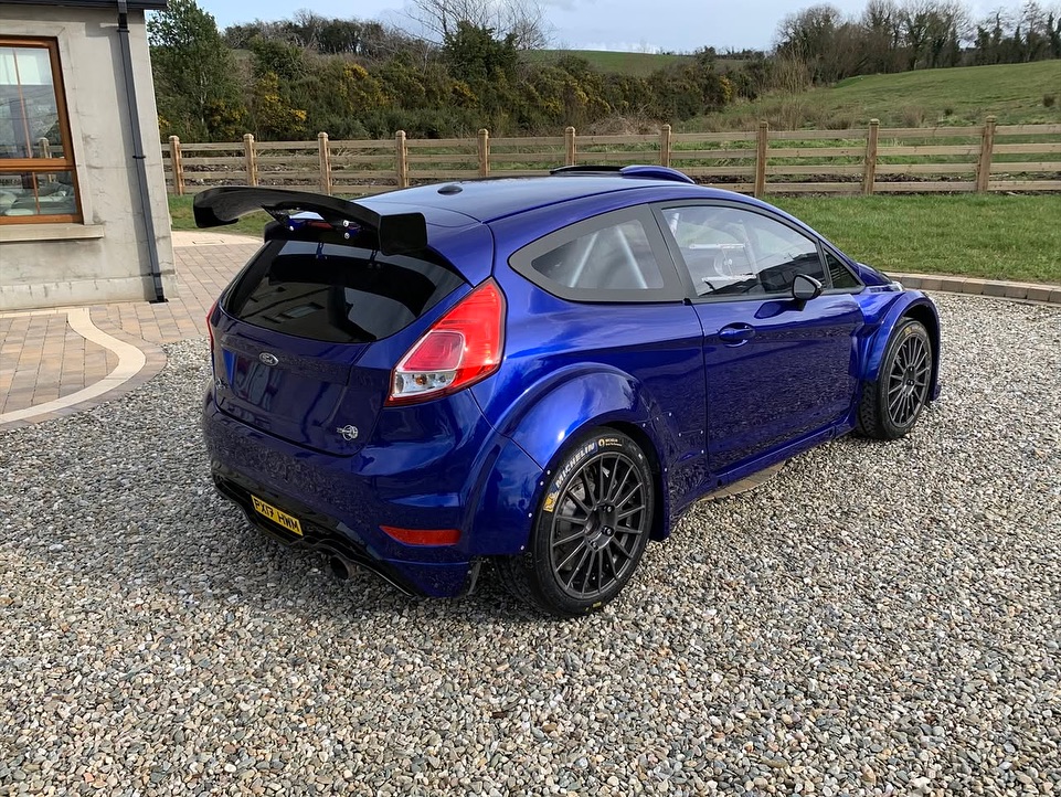 Sin decoración, así tal cual está