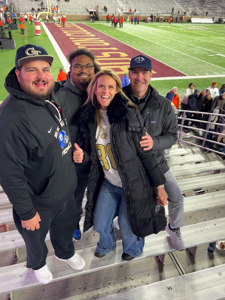 DHSBWfootball's tweet image. Blue Wave Football coaches Erle Ladson and Kyle Amann celebrating a GT win with Blue Wave alumni Kevin Roche, Harry &amp;amp; John Rooney up at BC. #bluewavepride #rollwave