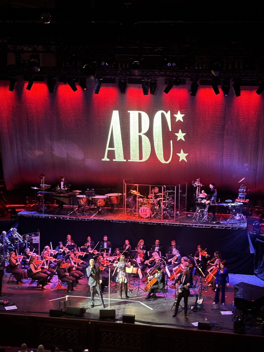 Gillian ⚡️Ashton 👩🏻‍🎤 ★ tweet media