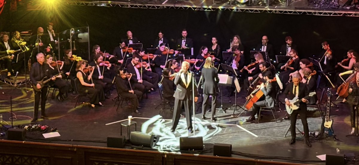 Gillian ⚡️Ashton 👩🏻‍🎤 ★ tweet media