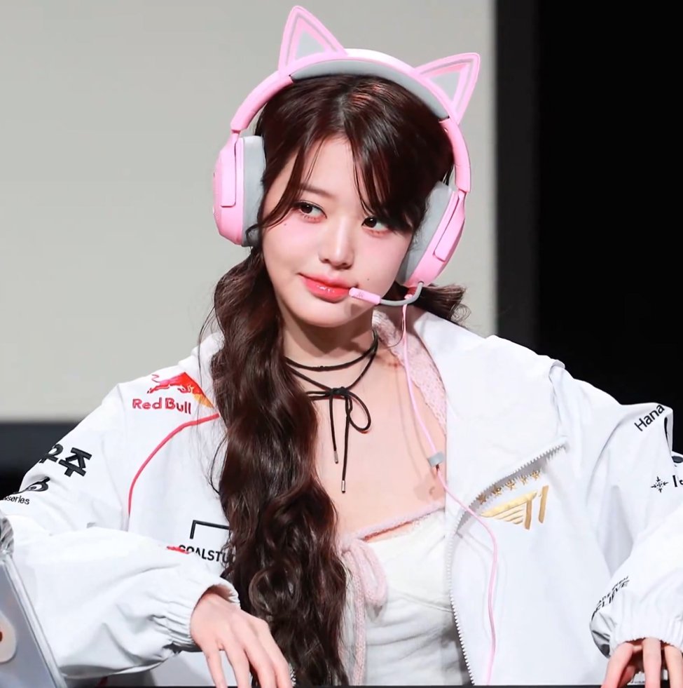 dollyguma's tweet image. T1 WONYOUNG