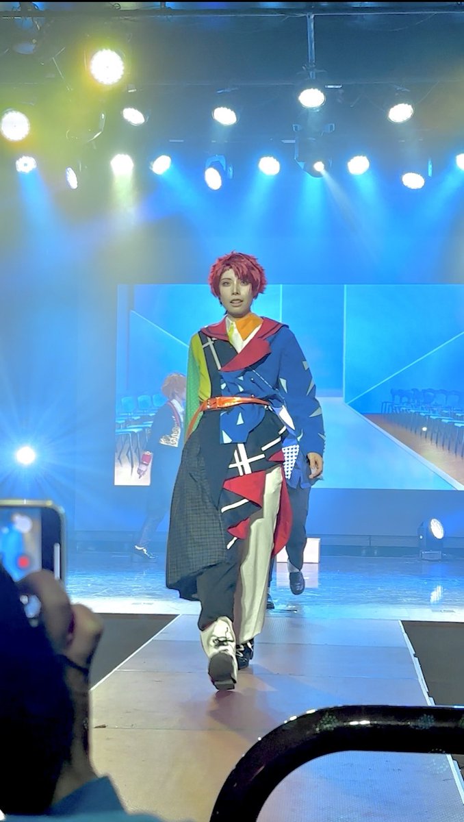 ラストランウェイはランウェイがあるステージでしかパフォやらない！と駄々をこね続けて数年、
ついにランウェイ歩けました😭😭😭😭