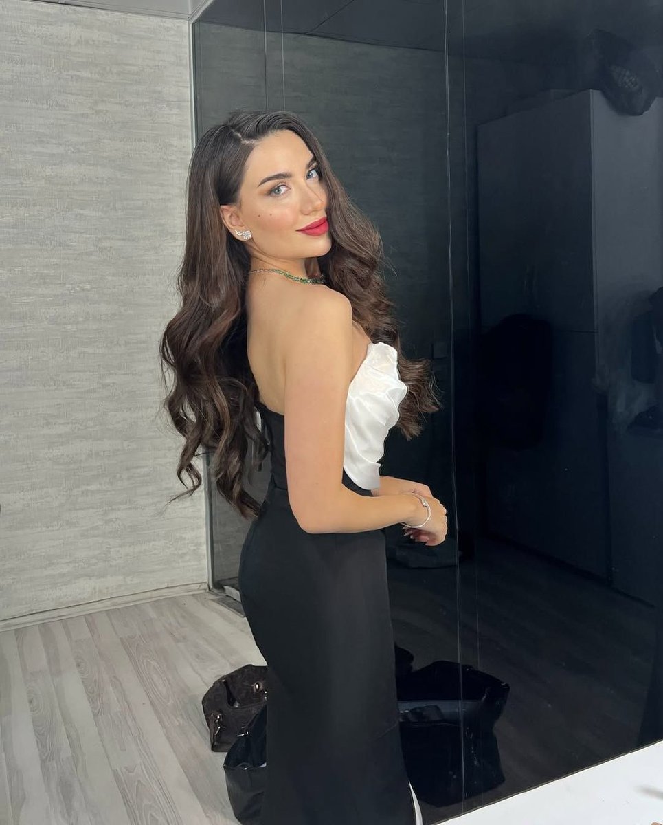 النظرة بوجه عمتي العظيمة زهراء تعقيم بصري 
#كلب #معصيتي_رحتيًِِِ #ديوت_أمي