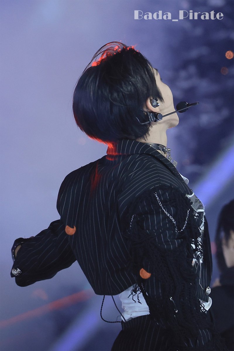 Bada_Pirate's tweet image. 251114 #KGMA 
- 

#ATEEZ #에이티즈 #SEONGHWA #성화