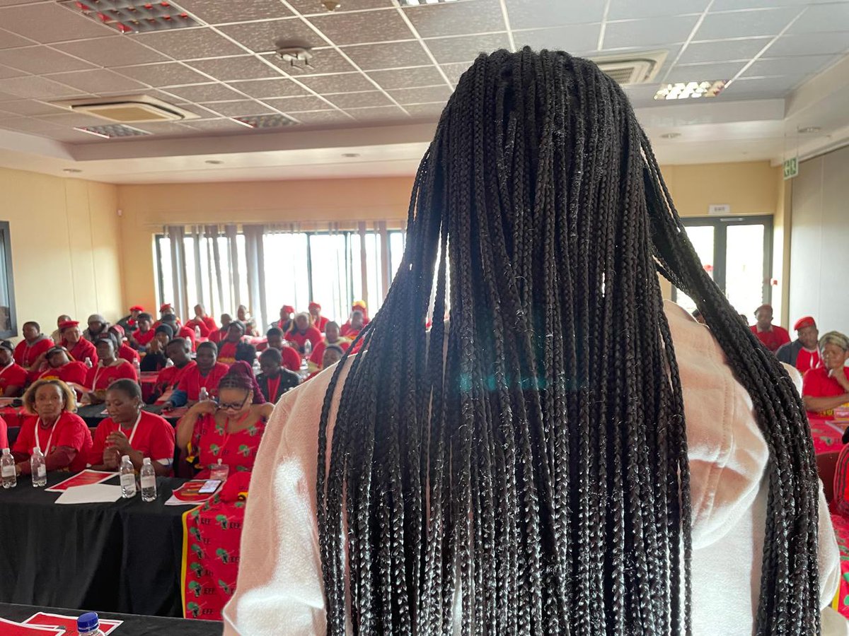 ♦️In Pictures♦️

The CCT deployee, Commissar <a href="/MsaneThembi/">Thembi Msane</a> is presiding over the 1st SRPA of King Williams Town.

#EFFSRPA