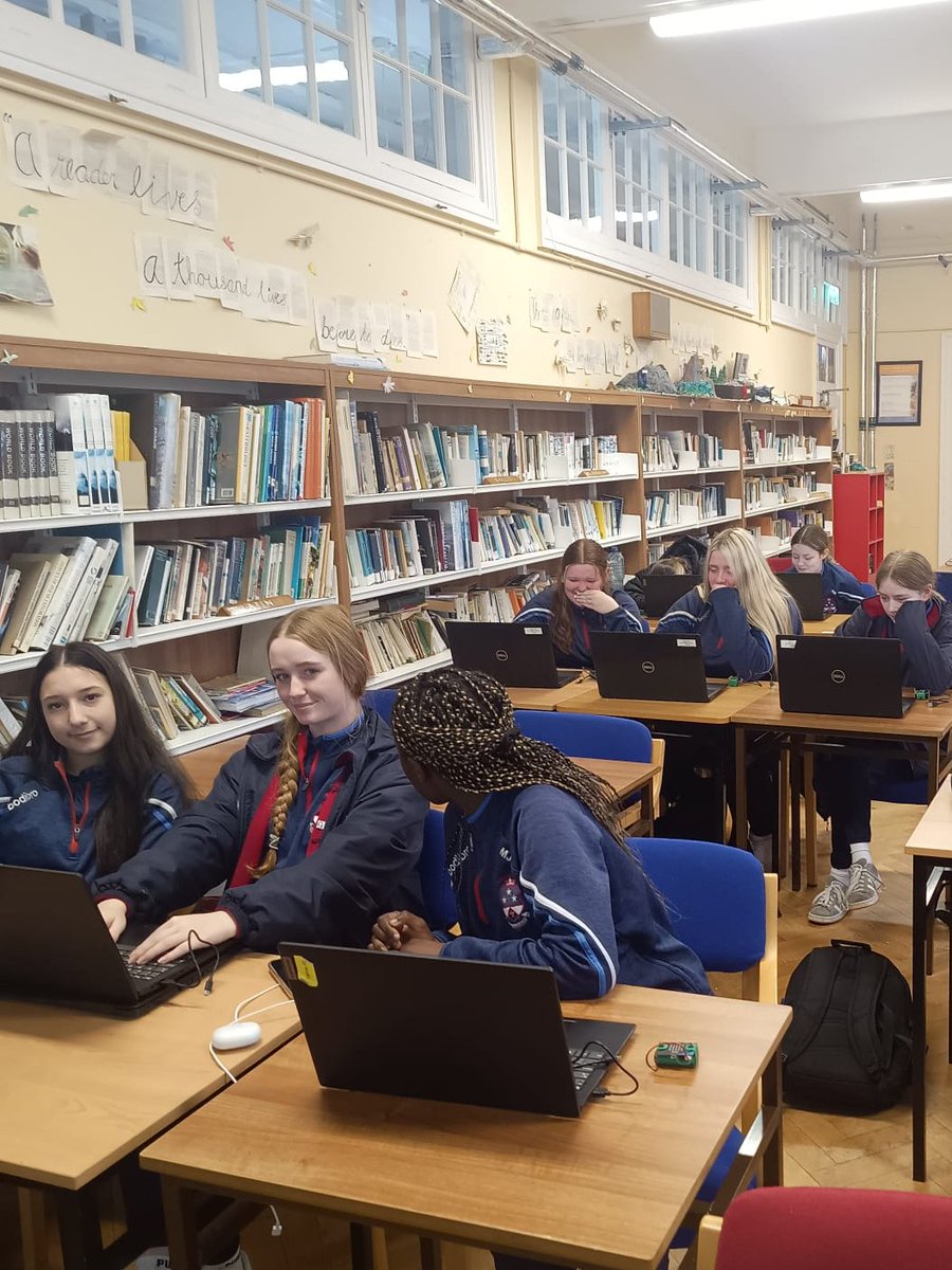 CodePlusIRL's tweet image. “Thank you to the girls at @SMCArklow for the lovely card and a fab week! Lots of fun and plenty of new learning along the way. Creativity through coding seemed to be the big takeaway. @LeroCentre 👏
@Oide_CompSci @Oide_Creativity”