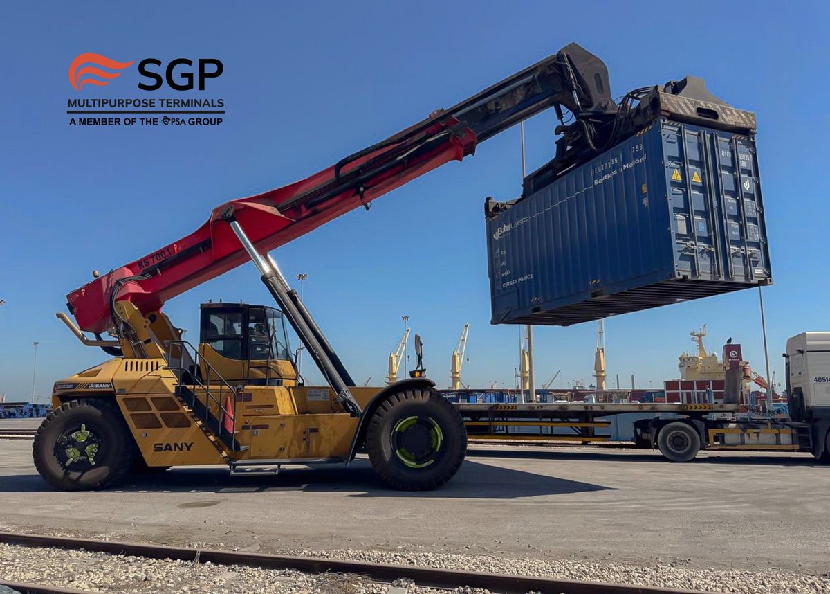 نجحت الشركة السعودية العالمية للموانئ في المحطات متعددة الأغراض (SGP Multipurpose Terminals) بتنفيذ أول تجربة للربط بين البحر والسكك الحديدية في ميناء الملك عبدالعزيز بالدمام بالتعاون مع الخطوط الحديدية السعودية (SAR). 🚢🚆​

تضمنت العملية مناولة 10 حاويات 20 قدم محمّلة بـ الذرة