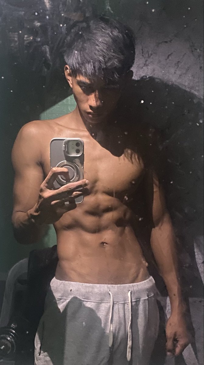 Sam tweet media