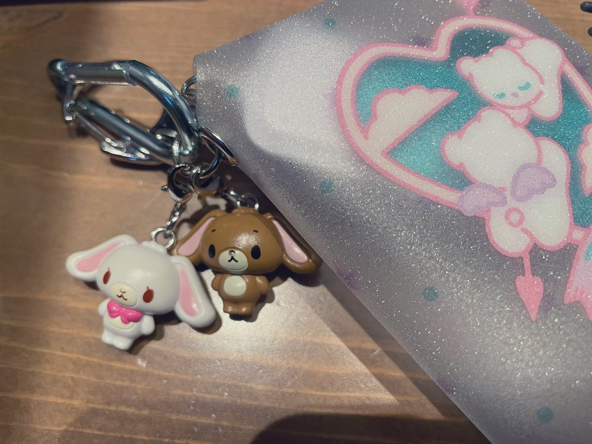 RowdyAndWaiting's tweet image. #withTinyBox
今更すぎるけどY2Kぬい展で手に入れていたものたち
クリアポーチはお守り入れて毎日持ち歩いてたら最近汚れてきてしまったけど…( ᵕ̩̩ㅅᵕ̩̩ )