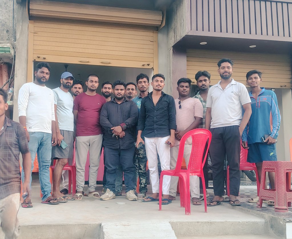 rngkp's tweet photo. दया होनी चाहिए, कमजोरी नही,
ज्ञान होना चाहिए,अहंकार नही..

बाहुबली धर्मेन्द्र राजभर 💪 https://t.co/9JTx7XH2WU