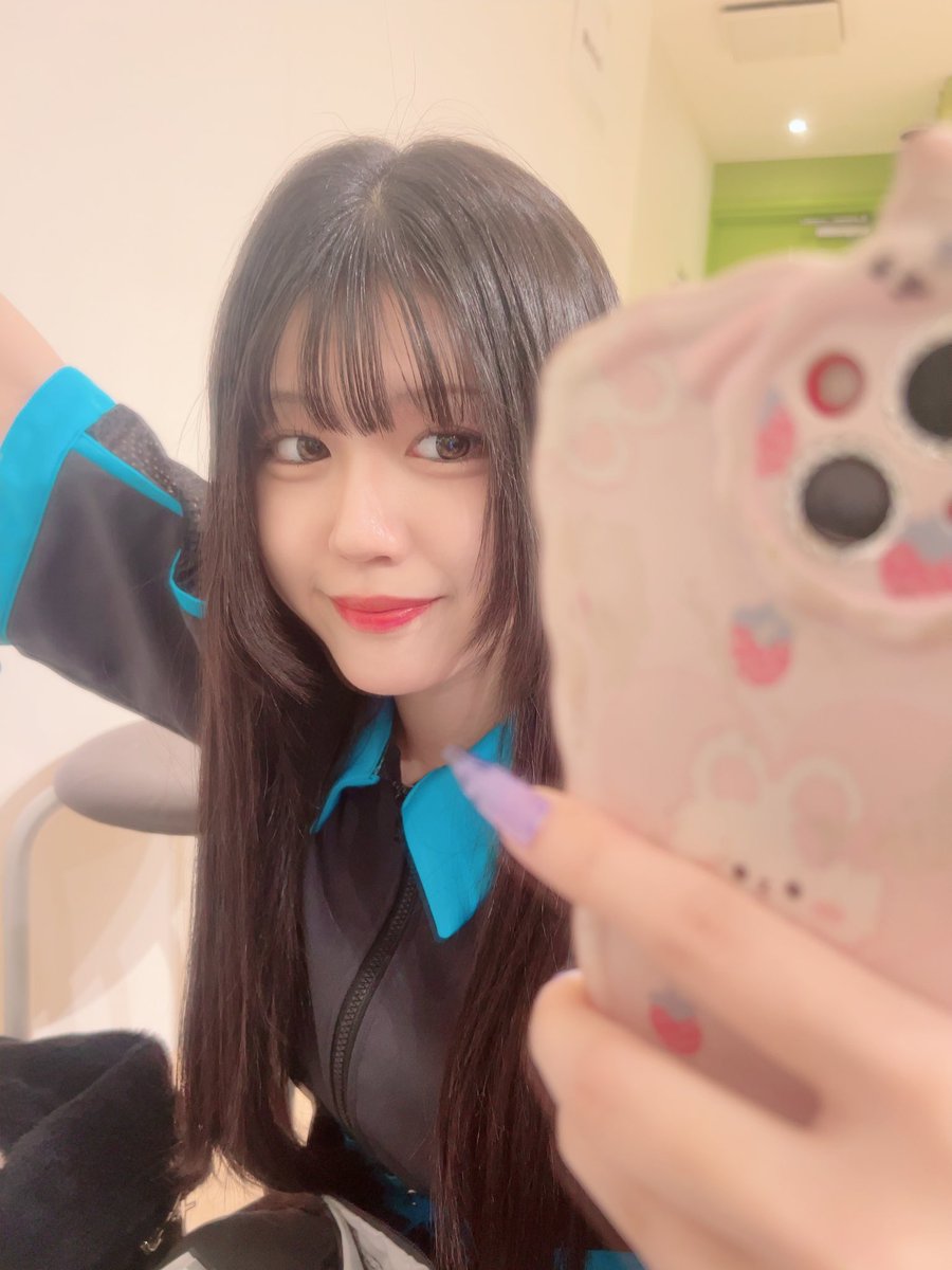 pandamic_shion's tweet image. 『ソノウチ』ありがとうございました！！
最近やる曲があんまなしの踊りまくりセトリどじゃったぁーーーー
みんなあげあげ最高ですのう、今週日曜だかだったけど楽しすぎたぞ！ありがと！
来週の三連休は楽しいが詰め詰めだね
わくわく