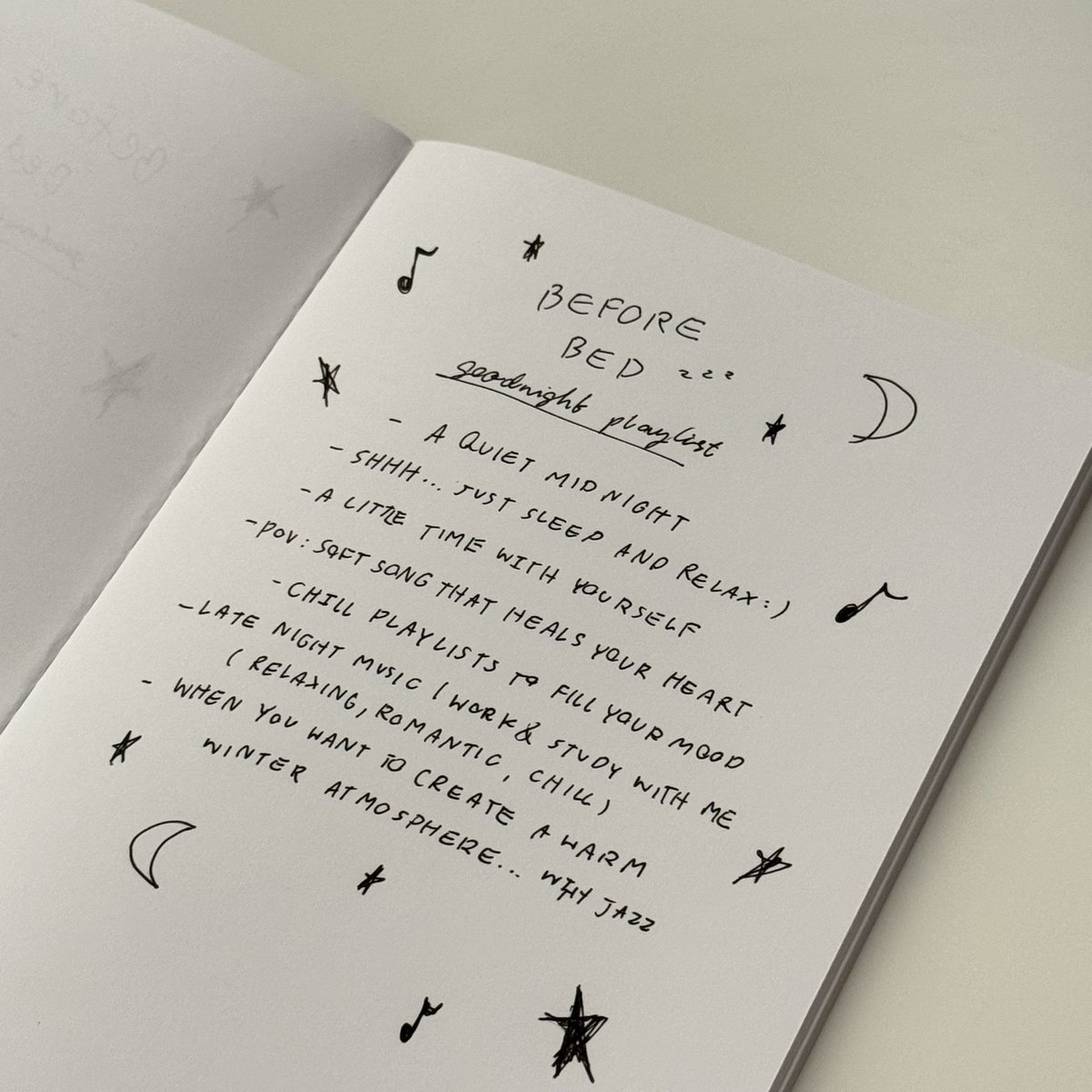 withKhonchanart's tweet image. แจก playlist ก่อนอนกันคับ😴🛌

#notes #Playlist #mewithkhonchanart