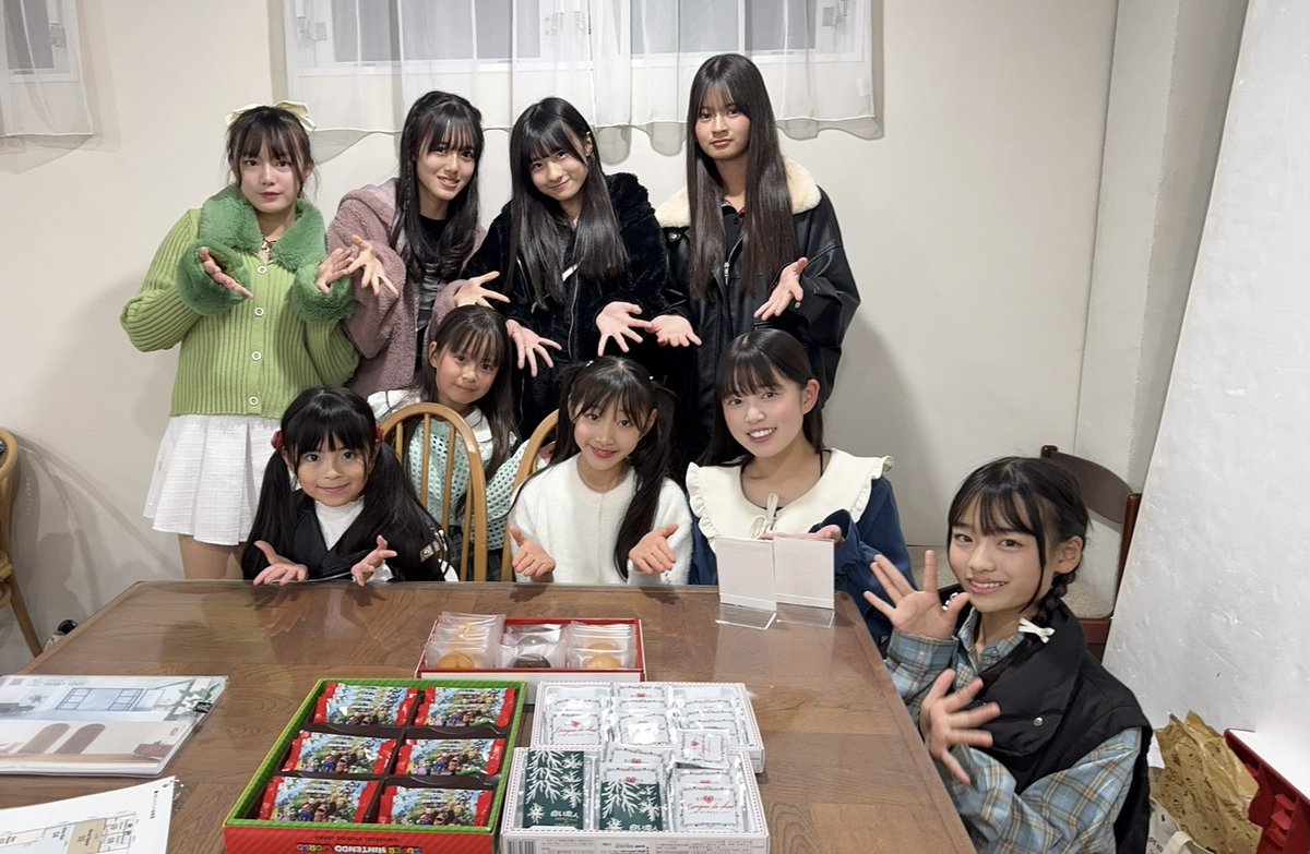 後夜祭撮影会ありがとうございました✨️
もうすでにおなかの中に収納されてしまったものもありますが、本日もたくさんの贈り物ありがとうございました🎁
いつもめいワールドにお付き合いしてくれたり、笑いの絶えない時間、感謝の気持ちでいっぱいです💛

#SugarMineめいっぴ
#東京モデル撮影会