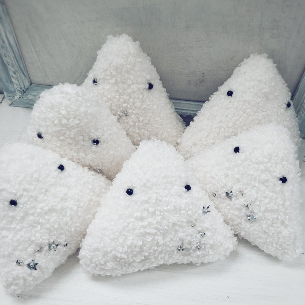 『おにぎり座』はGuignol様 <a href="/Guignolinfo/">ギニョール / 大阪中崎町</a> でお取り扱いいただいております。
只今3人お迎え待ちです。
どうぞよしなに🍙

☟Guignol様のWEB SHOP
shop.guignol.jp/?pid=187837508