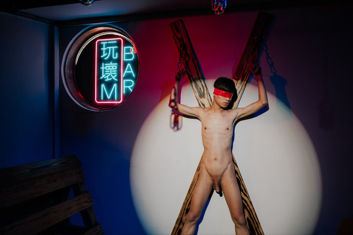 攝影師第一次到 <a href="/wanhuai250201/">玩壞bar</a> 
就遇到一隻要拍照的色狗狗

模特 <a href="/chuan_dog622/">蛋捲</a> 
攝影 <a href="/manphoto178/">男體攝影｜12月東京🇯🇵</a> 

場地 <a href="/wanhuai250201/">玩壞bar</a>