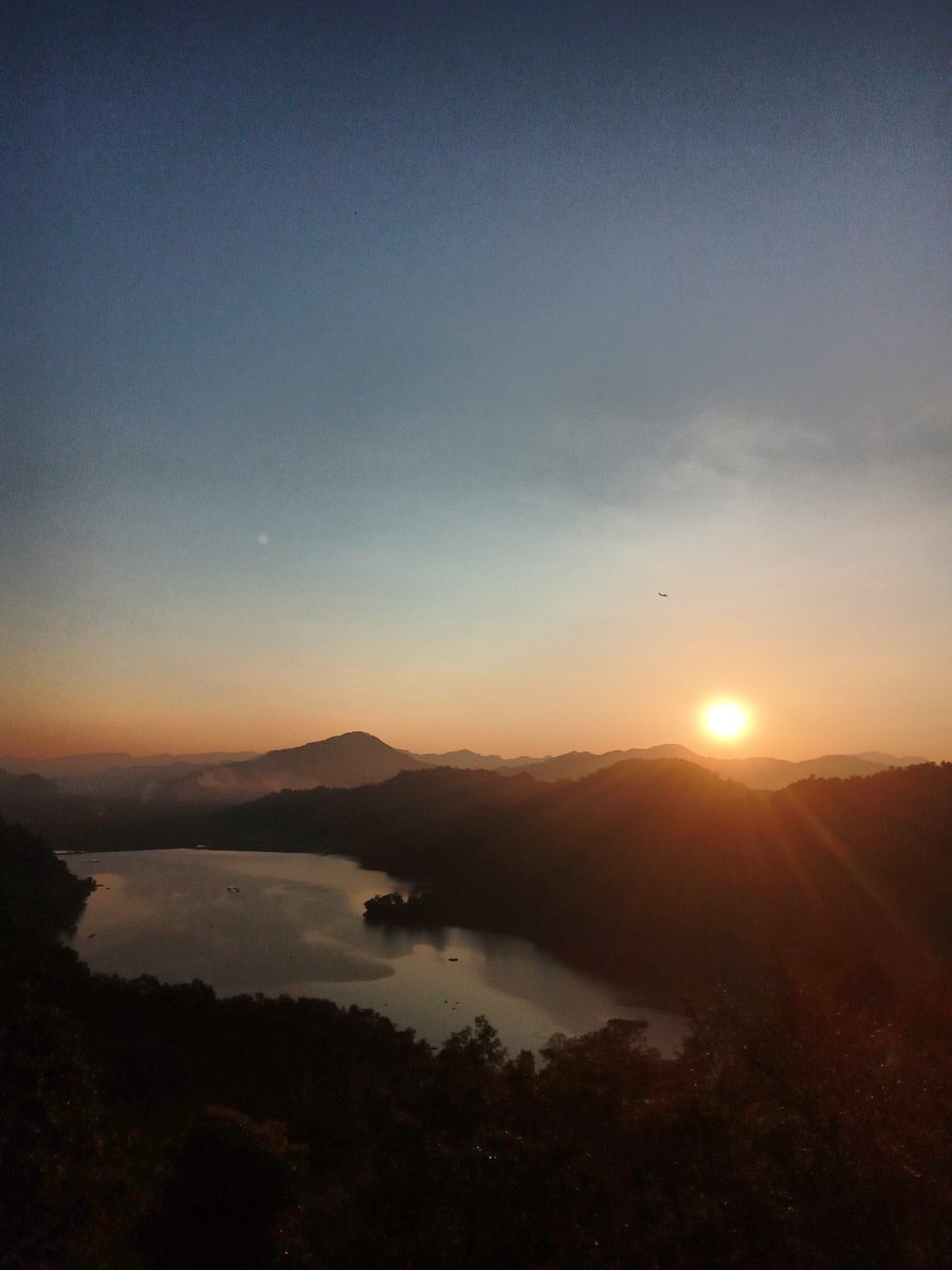 yuri_stha's tweet photo. #sunsetvibes #Nepal #landscap https://t.co/zJfwMdDnF9