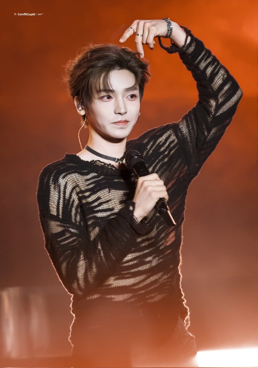 #侯明昊 • #houminghao • #후명호