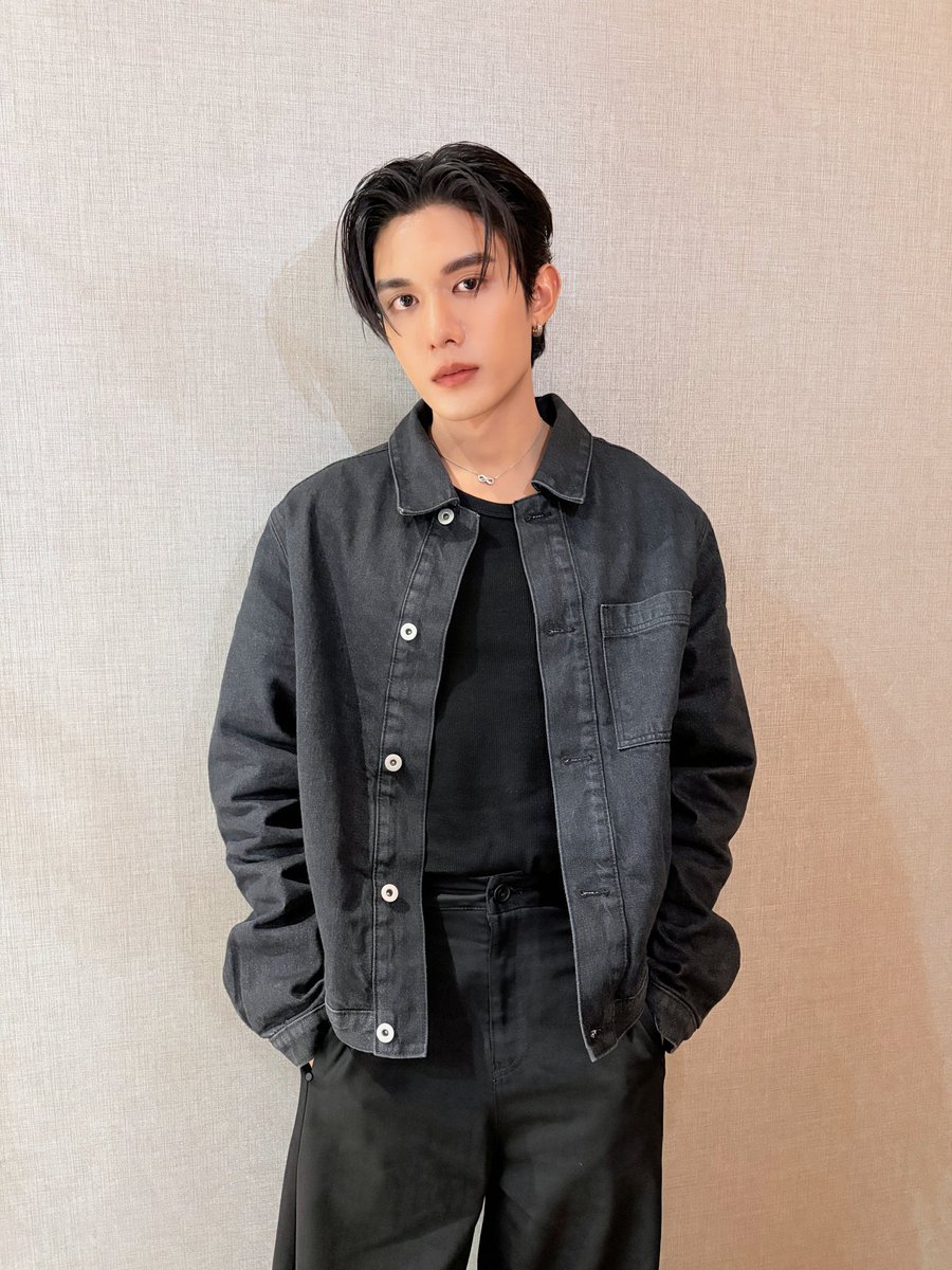 FFrwshany33011's tweet photo. Keep going on your path independent and full of brilliance;in the end,you’ll receive something that you truly deserve🖤🤍
ADDA PLAY NET STYLE
#ADDAxNetSiraphop
#ADDAThailand
#AddaPlayYourStyle
#ADDAxNet
#netsiraphop 🖤
@netsiraphop 🖤 https://t.co/mUnTEULzT4