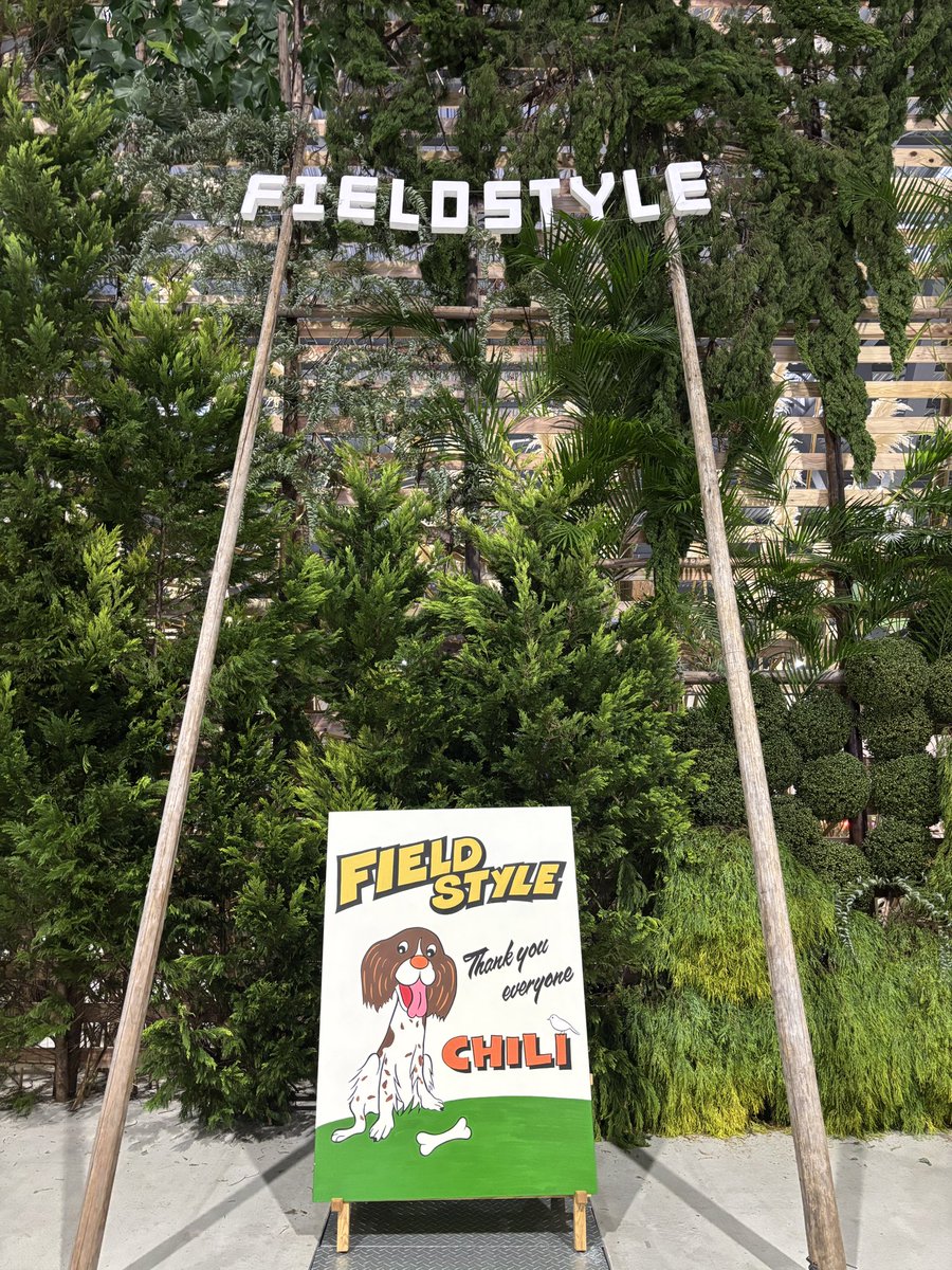 hiine_'s tweet image. 今日は職場のキャンプ仲間と念願の #FIELDSTYLE へ行ってきたー！！

本当に楽しかった！！
miyaviとFEDECAのナイフが良すぎて本当にいい買い物をした。
ナイフは実際に切らせてもらって切れ味と使いやすさ、握り心地に感動。やっぱりこういうのはネットの流行りより実際に触るのが大事ですね！！