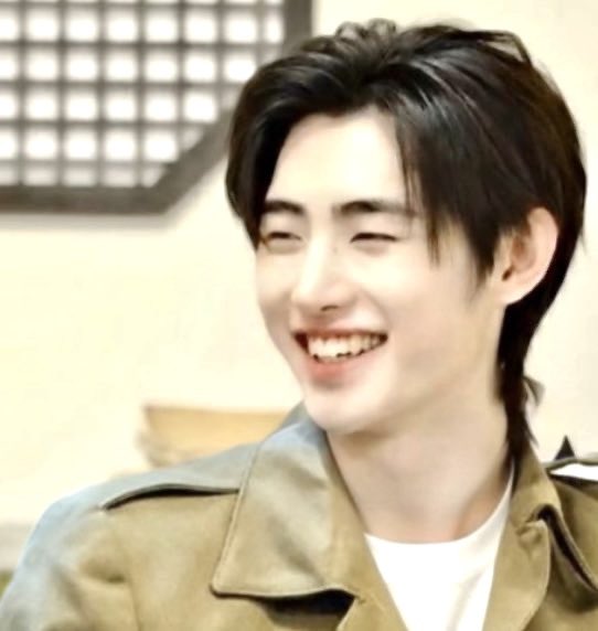 grrruyi's tweet image. that “◠⁠‿⁠◠⁠” guy from enhypen and cortis