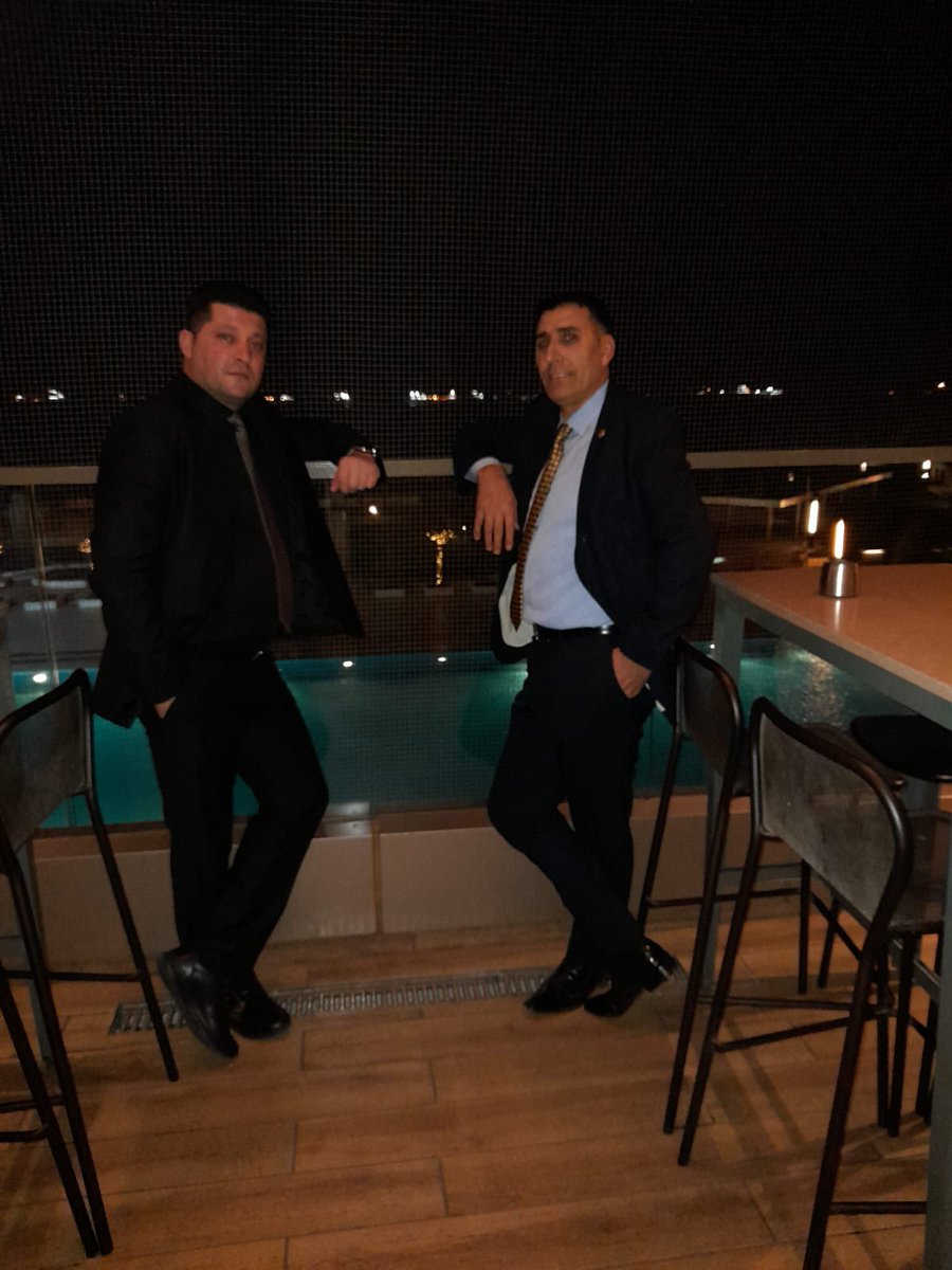 Hayalinizi,
İdealinizi,
İnancınızı,
Umudunuzu
Ve duanızı
Yanınızda taşıdığınız sürece
Güçlüsünüz...
Aydınlık günlere  yeniden başlama heyecanı ile.. 
Dostlar..,  Selam ve du ile
<a href="/ToksozTuran/">Turan Toksöz</a> 
<a href="/xSerkanBakir/">Serkan BAKIR</a> 
<a href="/ademturgutt51/">Adem Turgut</a> 
<a href="/hrv1907/">Harun Resit Vural</a> 
<a href="/tayfun_vahit/">Vahit Tayfun</a> 
<a href="/MustafaCavu3/">Mustafa Çavuş</a> 
<a href="/ErkanFerkan76/">Fatih Erkan</a>