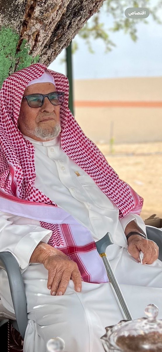 qahtaan's tweet image. إنا لله وإنا إليه راجعون
ببالغ الحزن والأسى انتقل إلى رحمة الله الشيخ نايف بن عبدالعزيز بن لبده.

ستكون الصلاة عليه يوم الإثنين بعد صلاة العصر
في جامع الأمير مشعل بن عبدالعزيز بعرقة،
والدفن في مقبرة عرقة.

العزاء في قصر أخيه معالي الفريق والمستشار بالديوان الملكي 
فيصل بن…