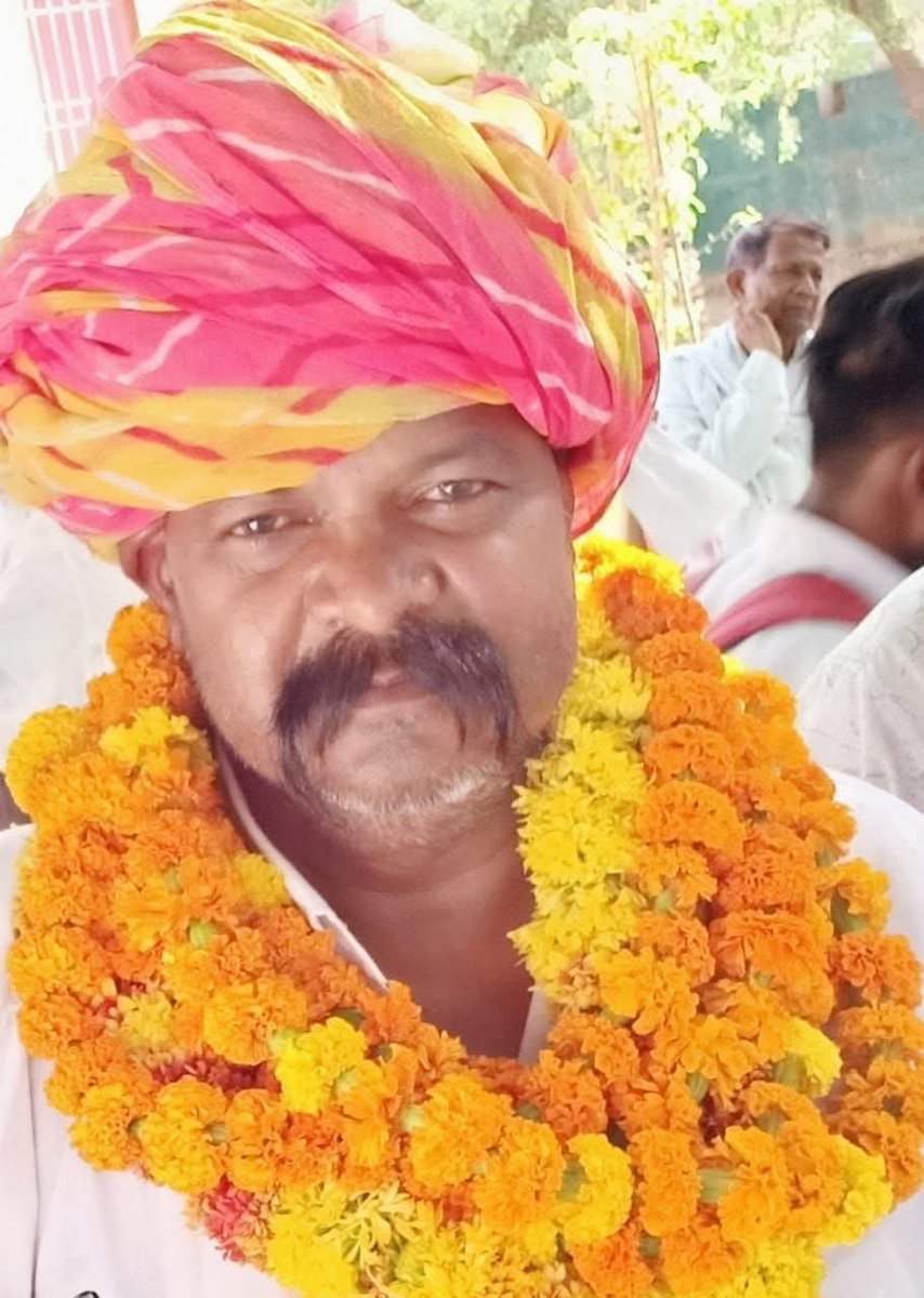 CLsainiGGc's tweet image. करौली सैनी समाज के सम्मानित वरिष्ठ नेता और माली सैनी समाज के जिला अध्यक्ष आदरणीय श्री जमनालाल जी सैनी (पूर्व प्रधान) के निधन का दुखद समाचार प्राप्त हुआ।

ईश्वर दिवंगत आत्मा को शांति प्रदान करें और शोकग्रस्त परिवार को इस कठिन समय में धैर्य एवं शक्ति दें।