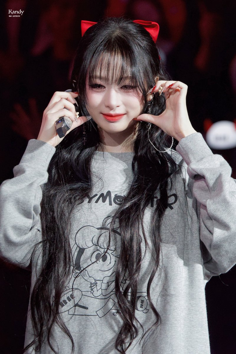 251116 치바콘서트

#AHYEON #아현
#BABYMONSTER #베이비몬스터