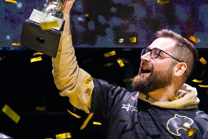 Em FINAIS MD5 o FalleN tem 15 VITÓRIAS e apenas 1 derrota.