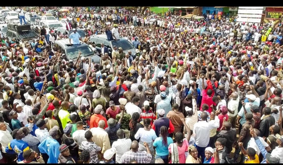 WanjikuThiga_'s tweet photo. Kanyuambora, Mbeere North, we move to the 2027 promise to liberate our Nation by your vote for Newton Karish on 27th November 2025.
Thank you for your solidarity and warm welcome!
God Bless you. #DCPParty #SkizaWakenya #UnitedOpposition https://t.co/b0Iv0IwLNt