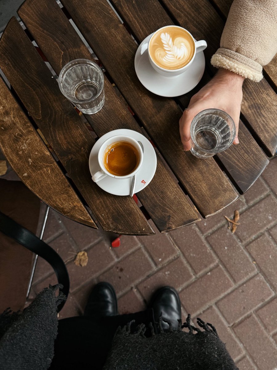 volodingram's tweet image. Ви не повірите, але я все ж таки повернувся! 🤭
Вийшли кофу попить з @udinovjj