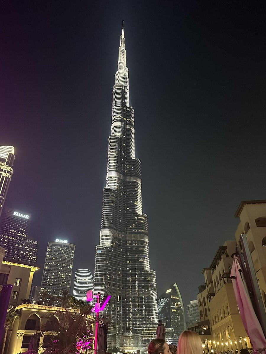 Elizabeth tweet media