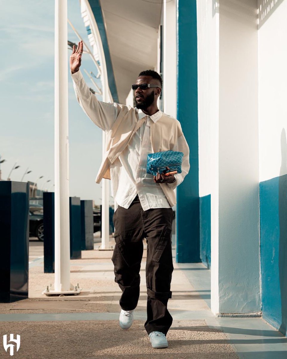 تمبكتي يصل لمقر النادي 💙