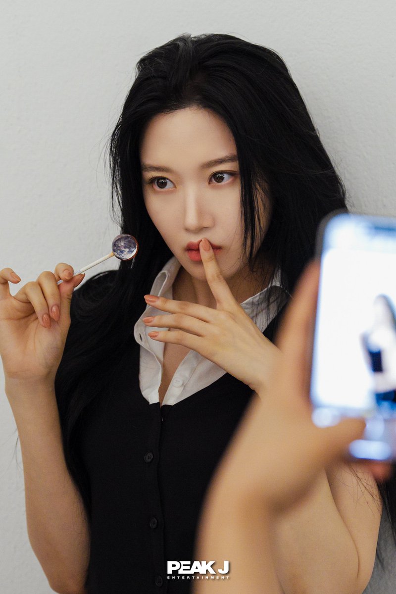 for mun kayoung tweet media