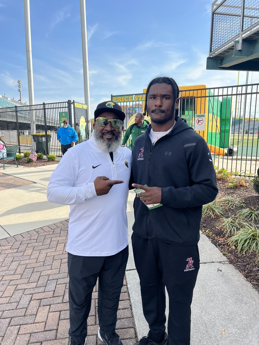 Enjoyed the Day <a href="/NorfolkStateFB/">Norfolk State Football 🔰</a> with <a href="/drekendrick4/">Dre Kendrick</a> … 

<a href="/MichaelVick/">Michael Vick</a> <a href="/CoachSteveAdams/">Steve Adams</a> <a href="/LetItReign52/">Coach Roy Reynolds</a> 

#KeepingtheFaithandFocus