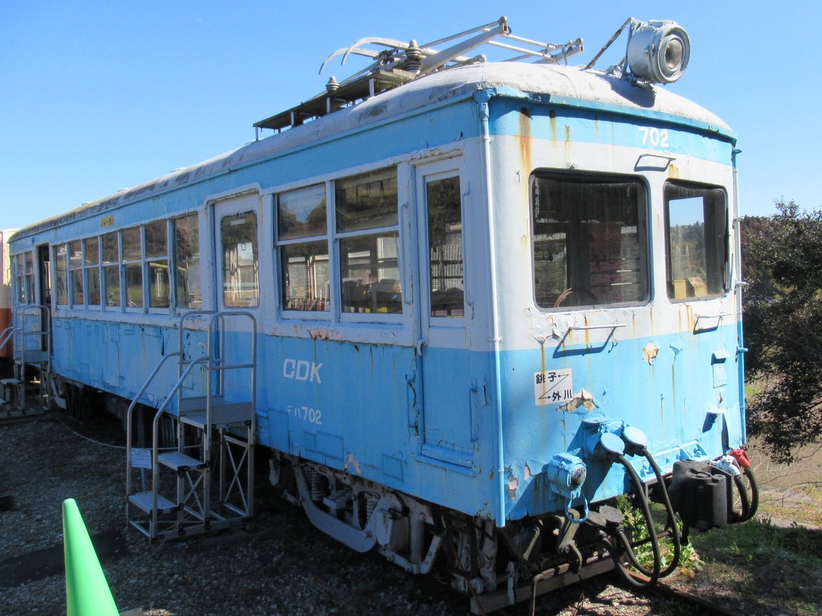 ↓しかし手摺の位置、案外こだわりあるんだよな、近江鉄道。