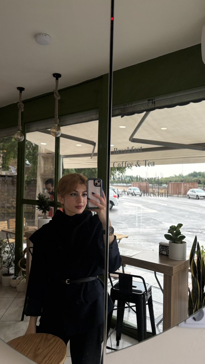 Regina phalange | رجینا فِلِنجی tweet media