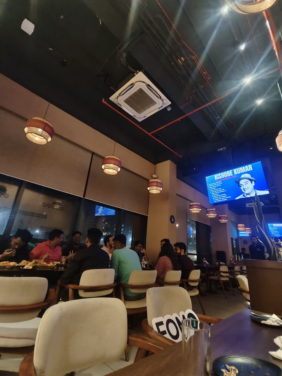 yusha_raj's tweet photo. Gm Gm,
Got to meet with @S4Sanjay_das ser at @BitgetIndia's regional meetup at Chai Break - Mani Casadona, Kolkata
Amazing little meet, great place, great people, great talks, great Vibes https://t.co/yn8i6tasDs