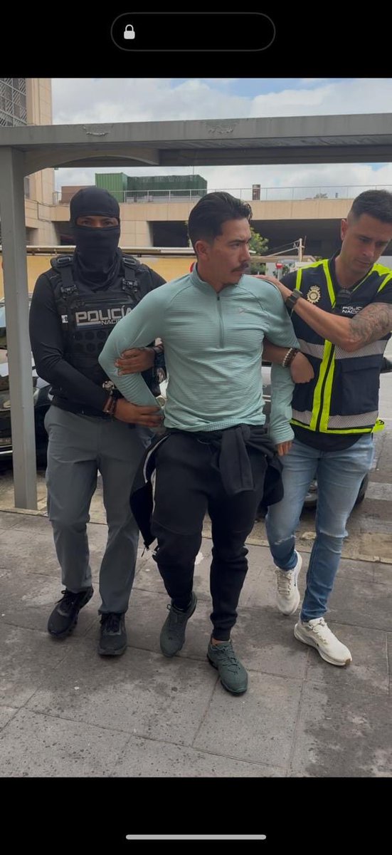 annabellis20's tweet photo. .@EcuavisaInforma en #España la ULCO capturó a alias Pipo, cabecilla máximo de Los Lobos. Fingió su muerte para escapar de #Ecuador. 
Al igual que alias Negro Willy (también detenido en España), usó documentos venezolanos. https://t.co/X6Sw157Fdq