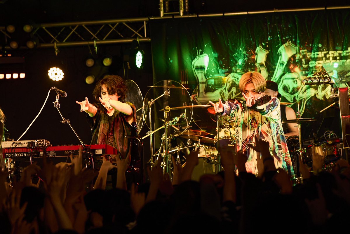 Falilv's tweet image. 人間は0.3秒先の未来を常に先読みしながら世界を見てるらしいで

昨日の広島来てくれたみんなありがとう！！！
写真たち来た！！

Photo by
@miki____a