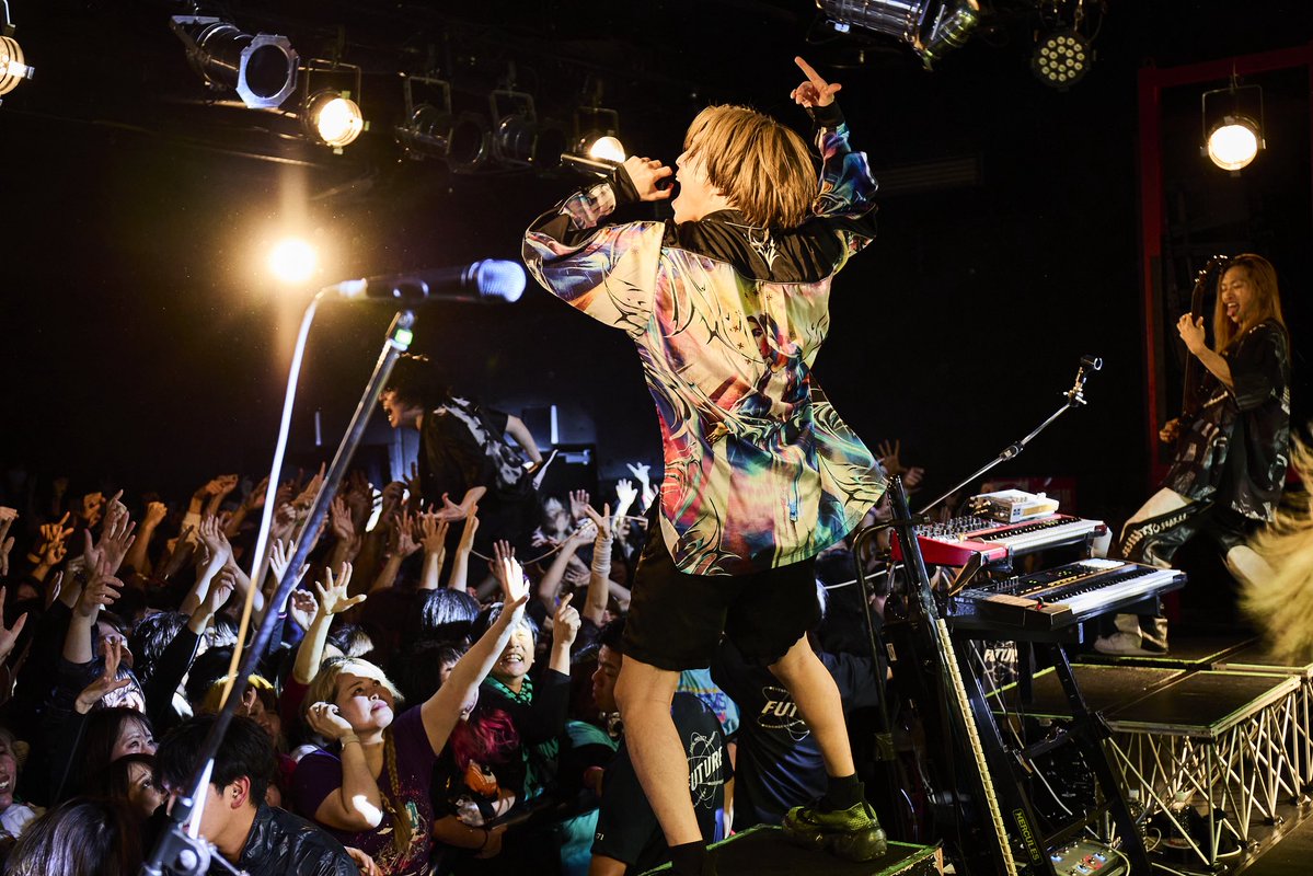 Falilv's tweet image. 人間は0.3秒先の未来を常に先読みしながら世界を見てるらしいで

昨日の広島来てくれたみんなありがとう！！！
写真たち来た！！

Photo by
@miki____a